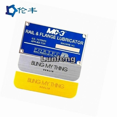 Ein guter Preis. Pantone-Edelstahl-Nummernschild 3M Adhesive Aluminum Laser schnitt Metall-Namensschilds Online