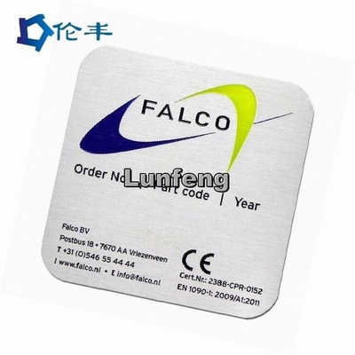 Ein guter Preis. Kleine Metall-Aluminiumnamensschilds Logo Square 3M Adhesive Online